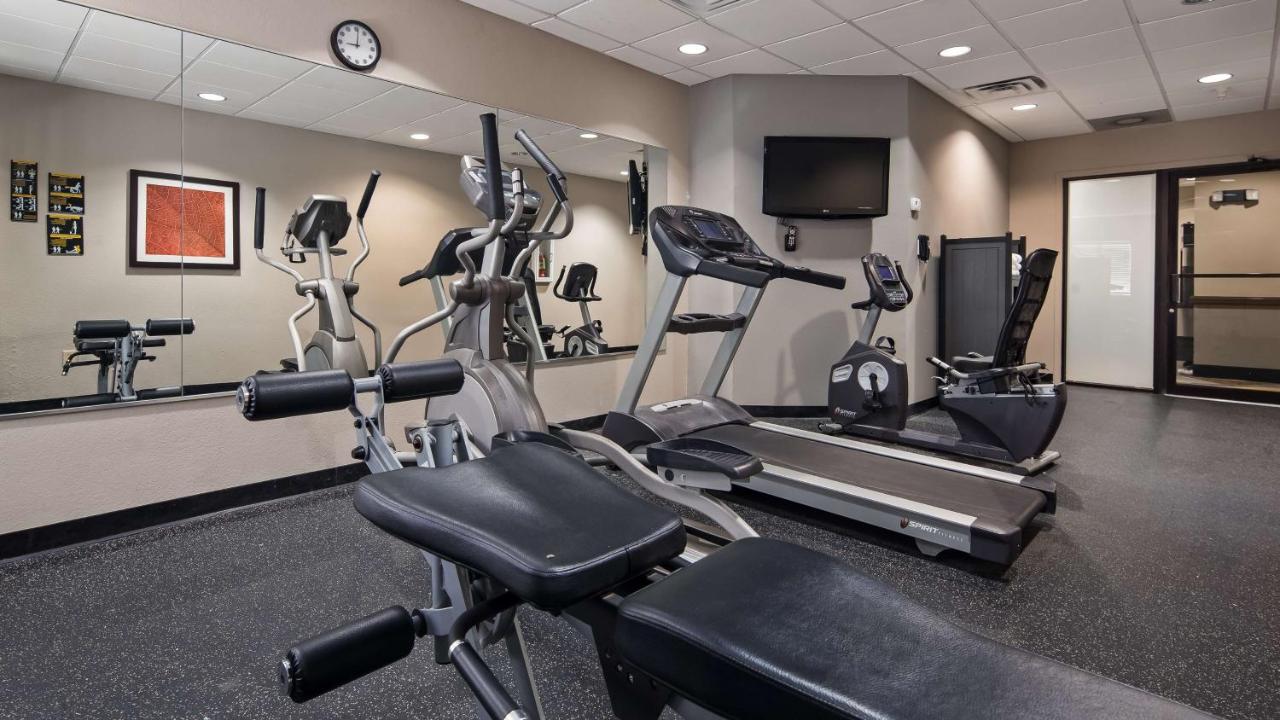 Belmont Bayou Inn & Suites — photo 13