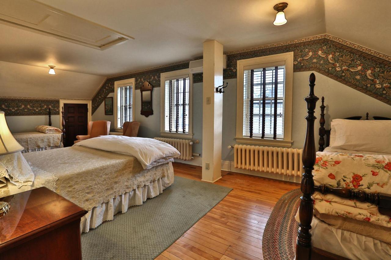Stone Chalet Bed & Breakfast Inn — photo 17