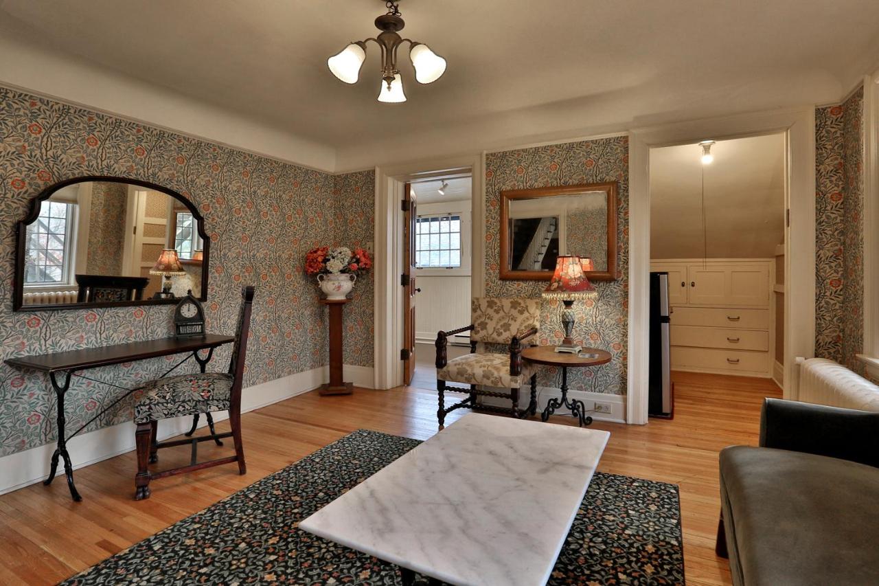 Stone Chalet Bed & Breakfast Inn — photo 13