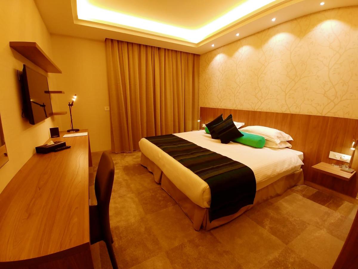 Maximus Hotel Byblos photo