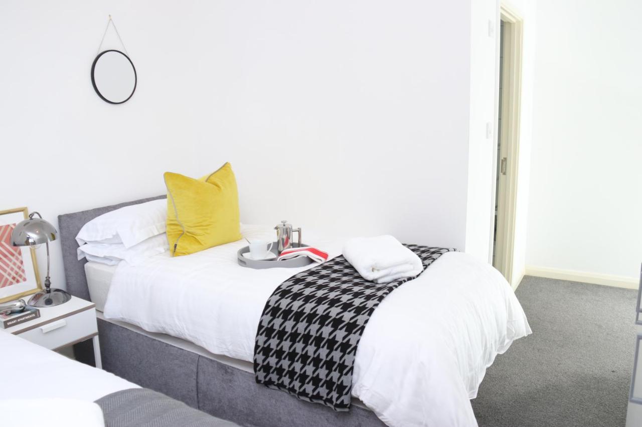 Aisiki Living at Upton Rd, Multiple 1, 2, or 3 Bedroom Apartments, King or Twin beds with FREE WIFI and FREE PARKING photo