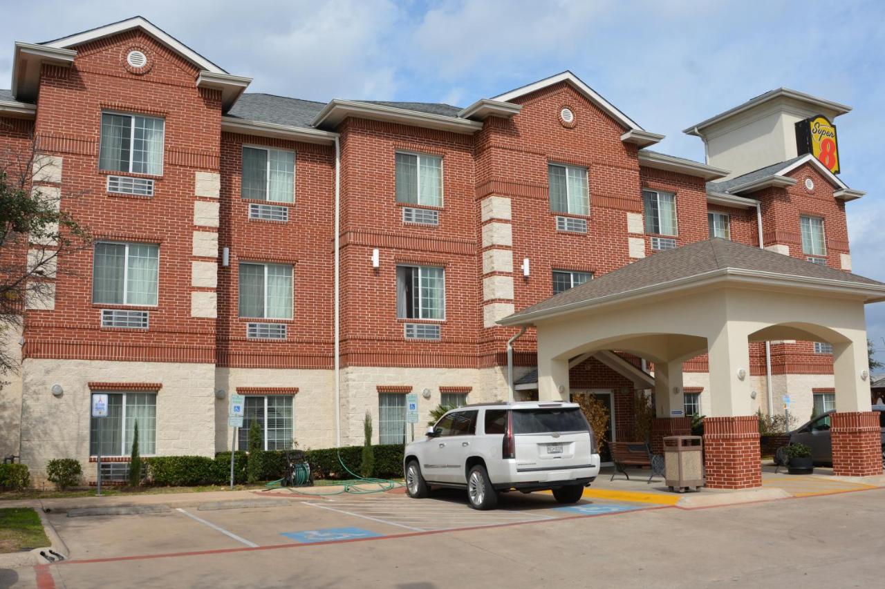 Super 8 by Wyndham Austin/Airport South - 2