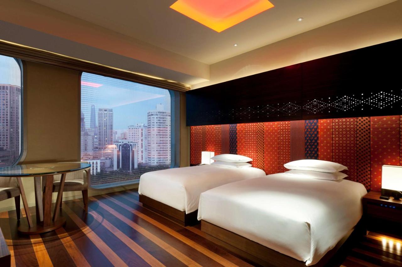 Andaz Xintiandi Shanghai-Free Minibar & Lounge Happy Hour photo