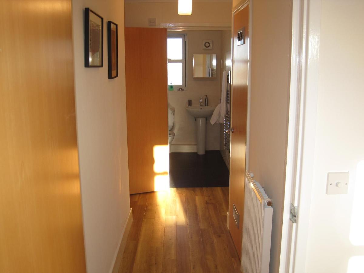 CB1 Apartments - Laterooms