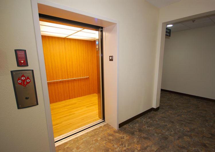 White House Suites — photo 12