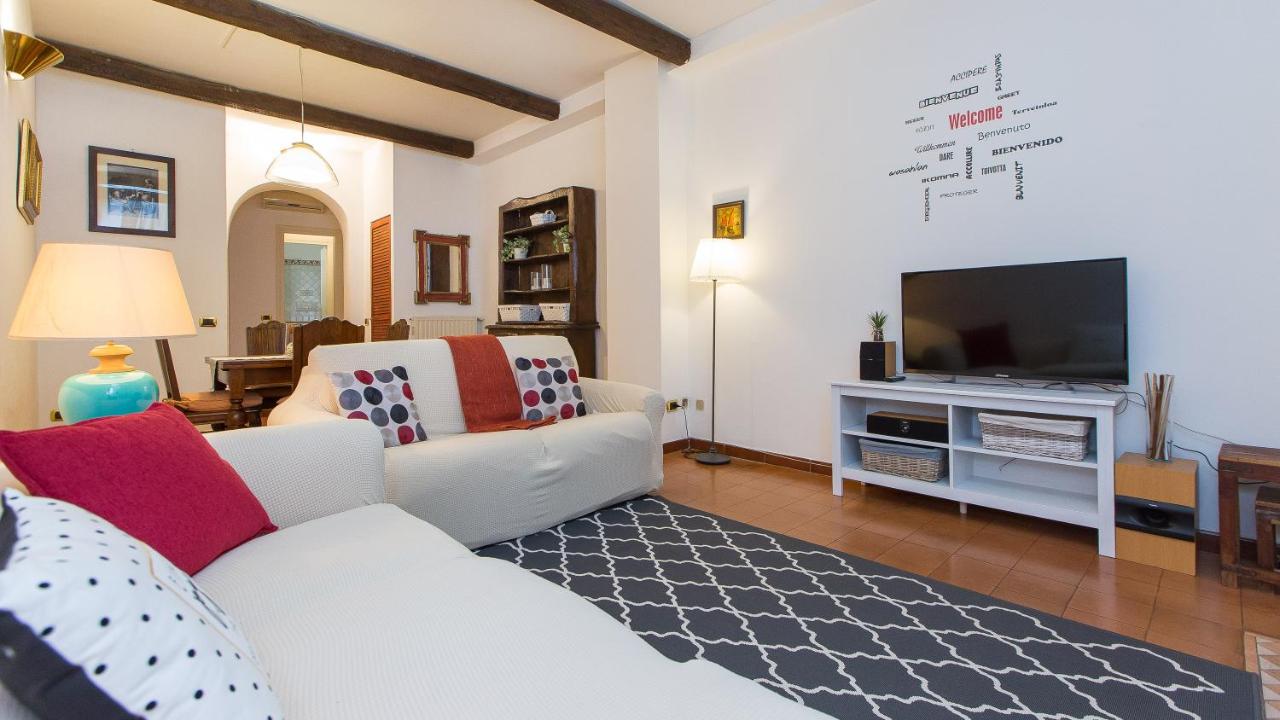 Rental in Rome Panieri Terrace - 5