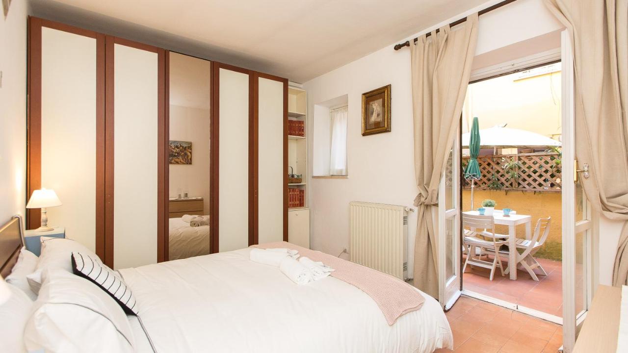 Rental in Rome Panieri Terrace - 2