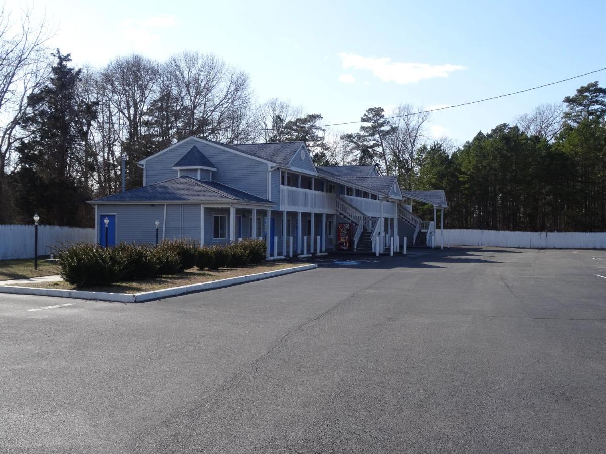 Village inn & suites — photo 22