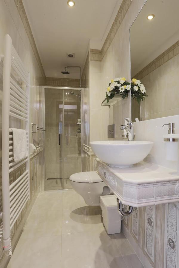 Wellness & SPA boutique Hotel pod lipkami Prague photo