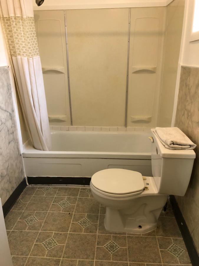 Budget Motel — photo 12