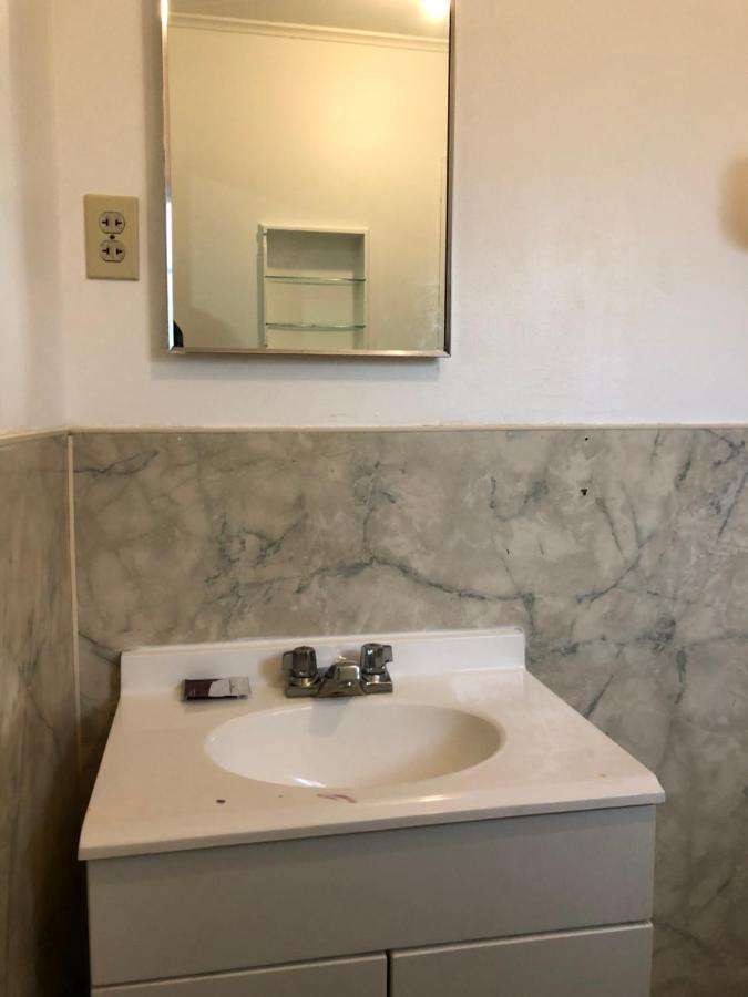 Budget Motel — photo 14