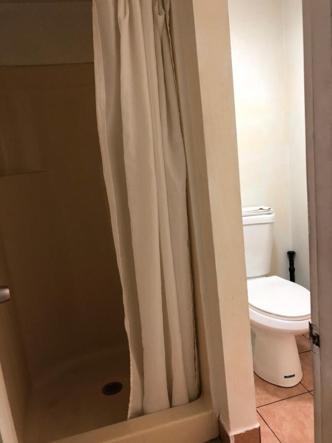 Budget Motel — photo 9
