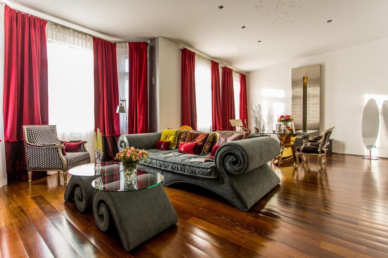 House of Time - Fancy Suites photo