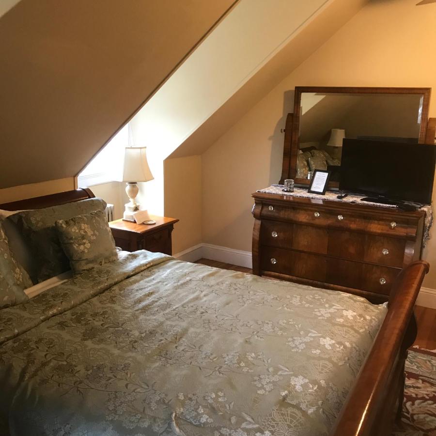 Edgewood Bed & Breakfast — photo 11