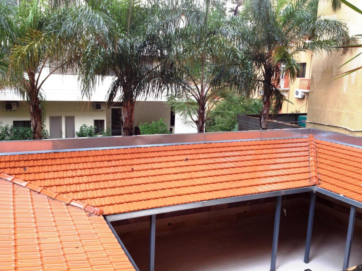 Embassy Hotel photo