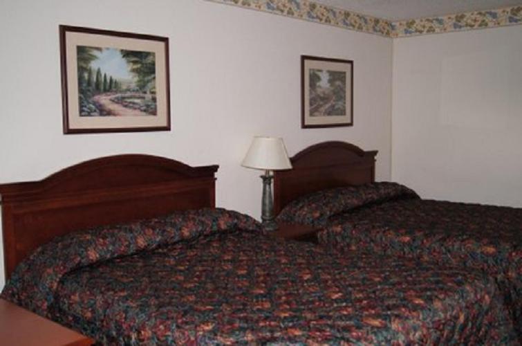 Budget Inn — photo 8