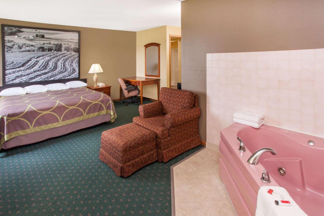 Circle S Motel — photo 17