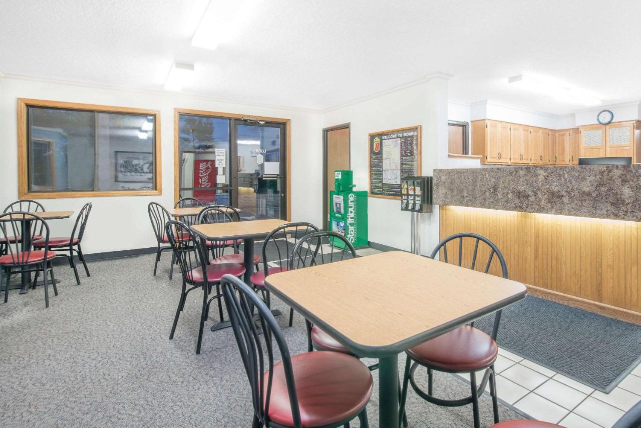 Wrangler Hotel Morris — photo 19