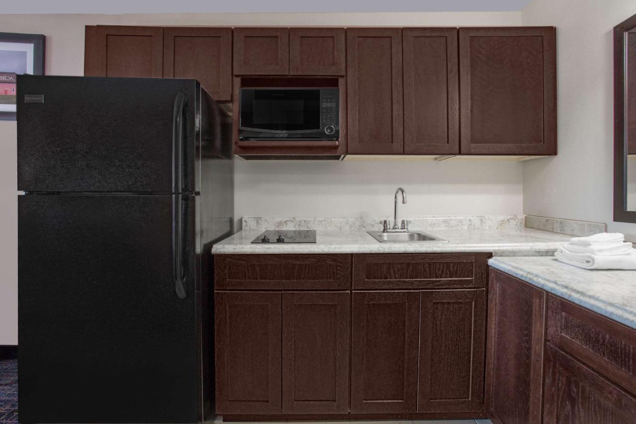 North Platte Inn and Suites — photo 11