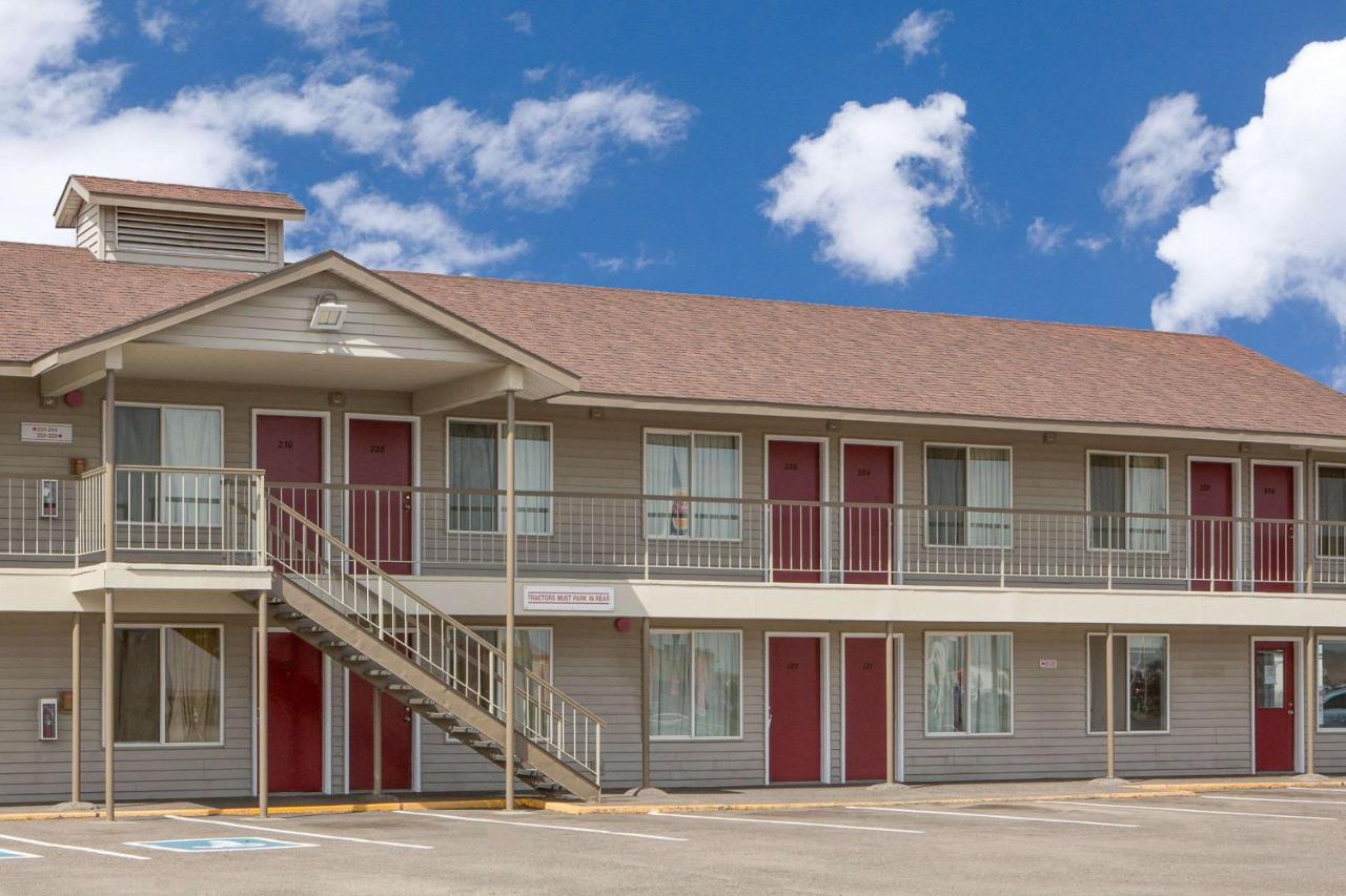 NIGHTSTAR INN — photo 1