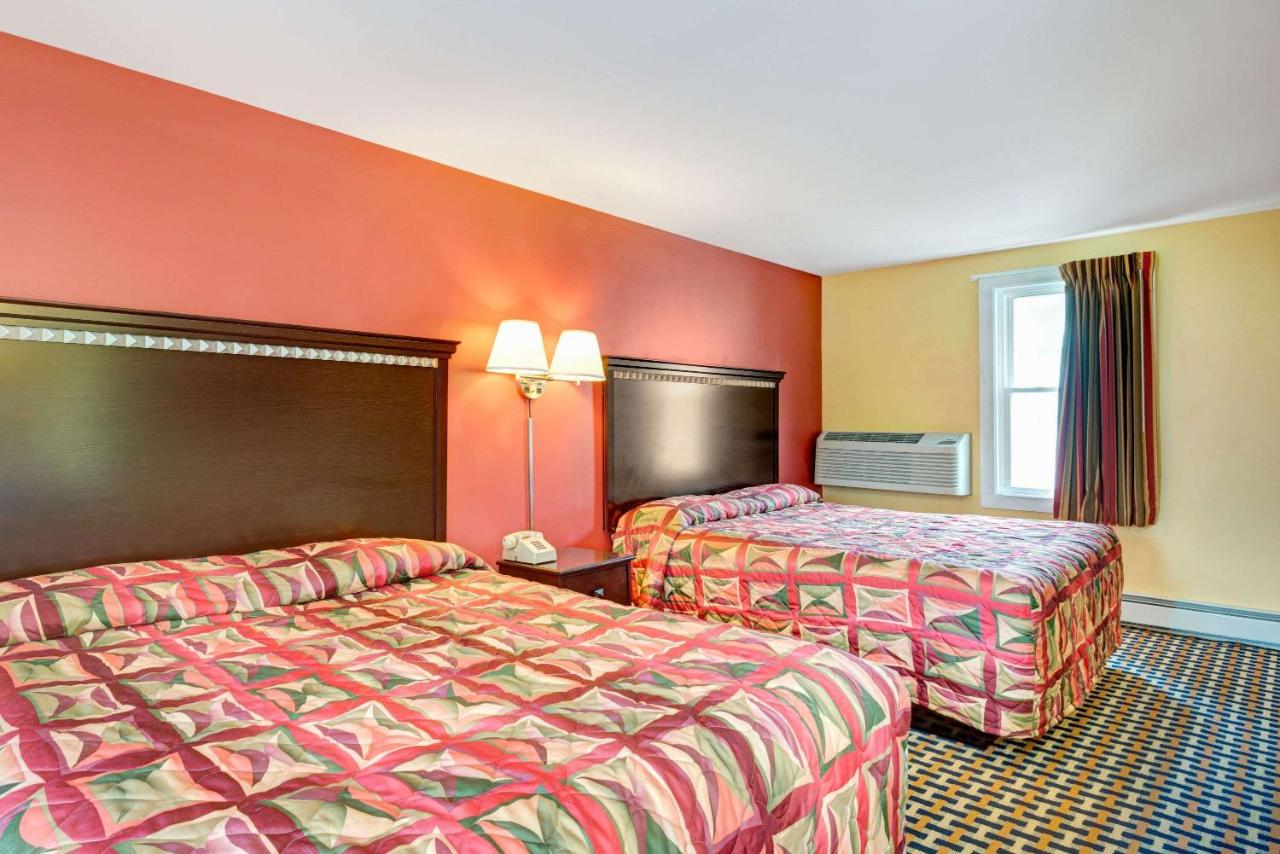 Budget Inn — photo 6