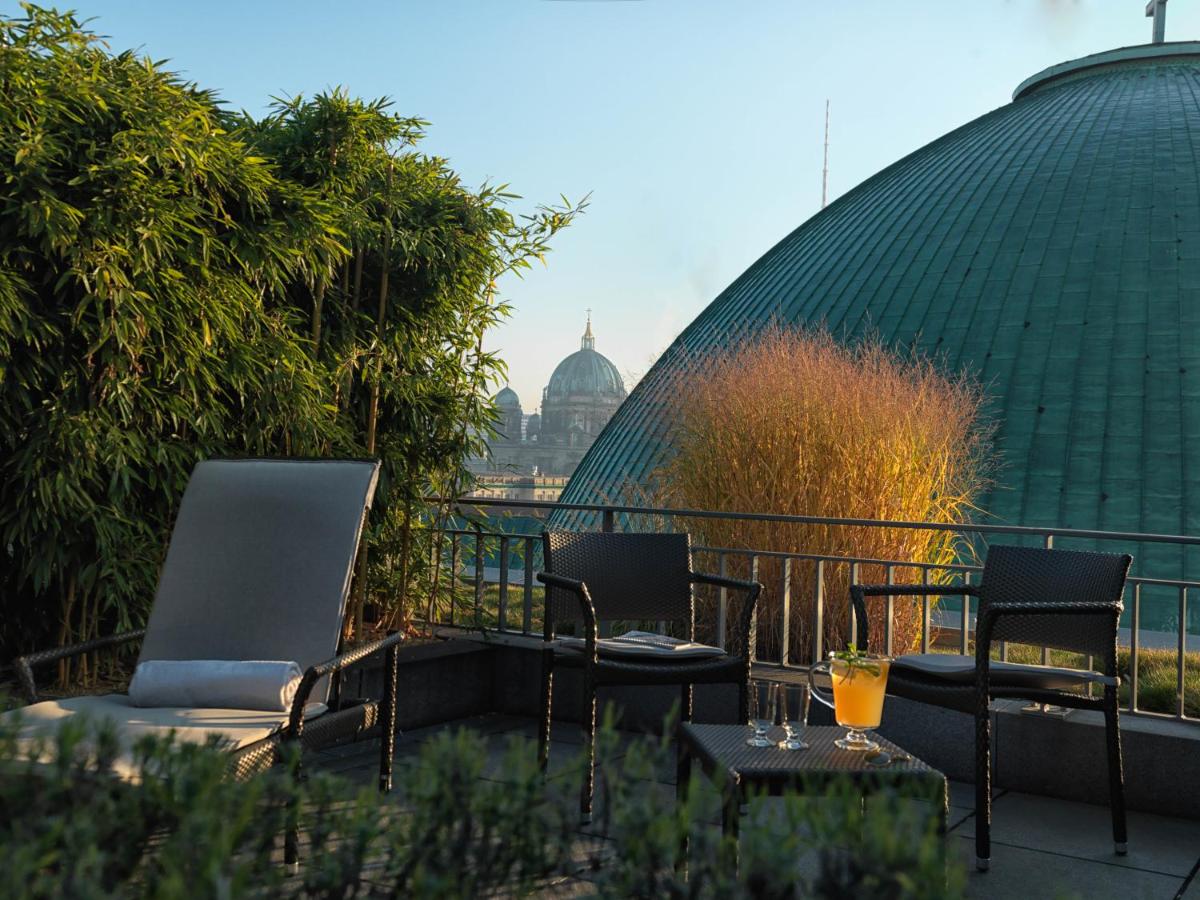 Rocco Forte Hotel De Rome photo