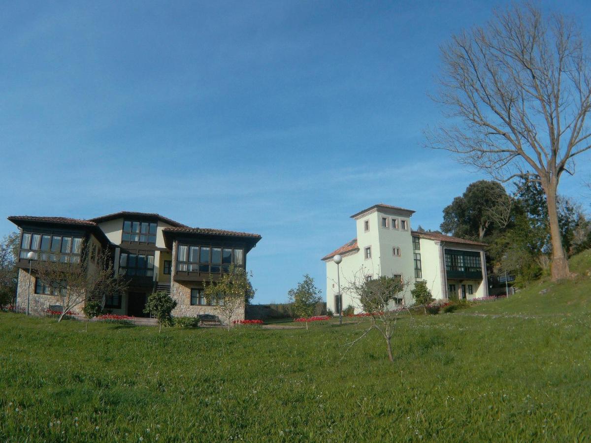 Apartamentos Turísticos Las Nieves, Po, Spain - Booking.com