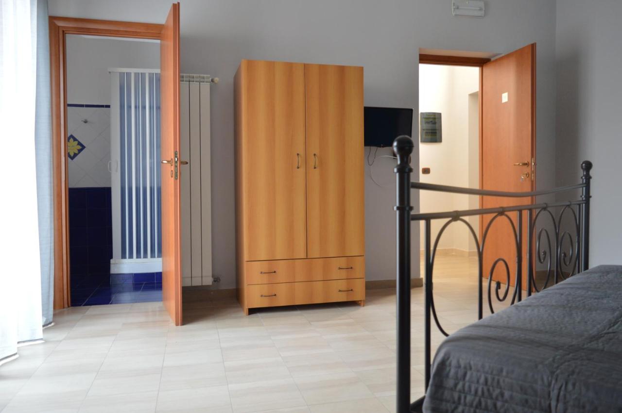 B&B Scalea Rooms photo
