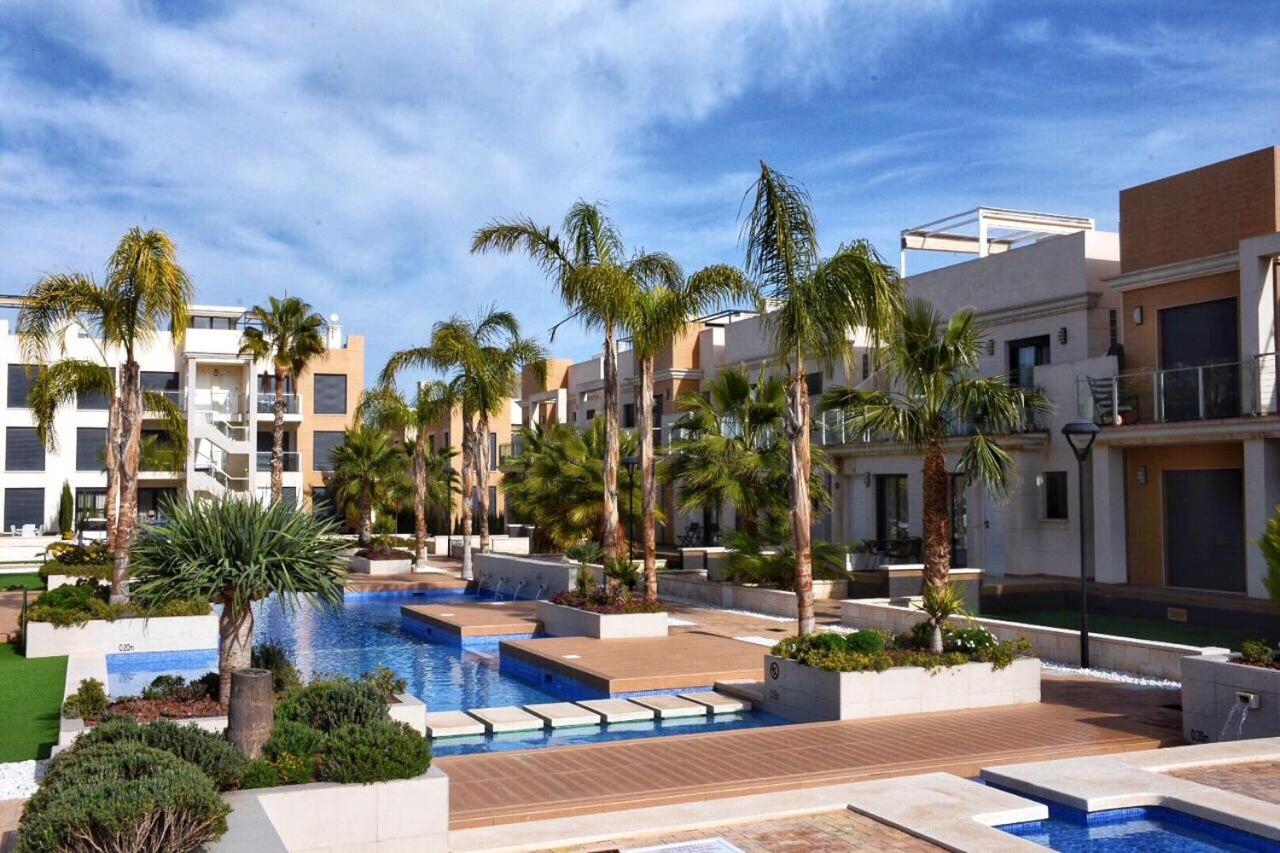 Seaside Bungalow (Spanje Playas de Orihuela) - Booking.com