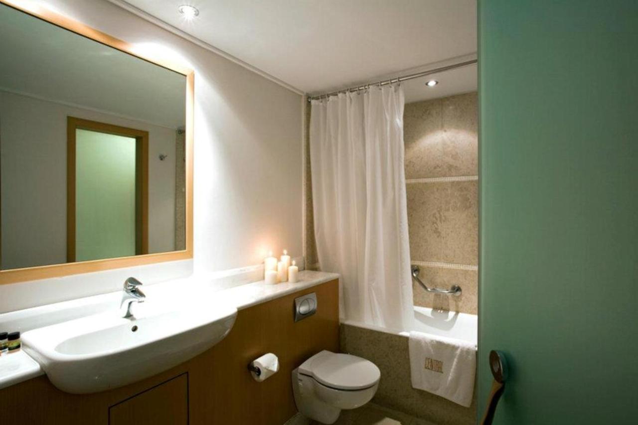 Central Hotel - 2