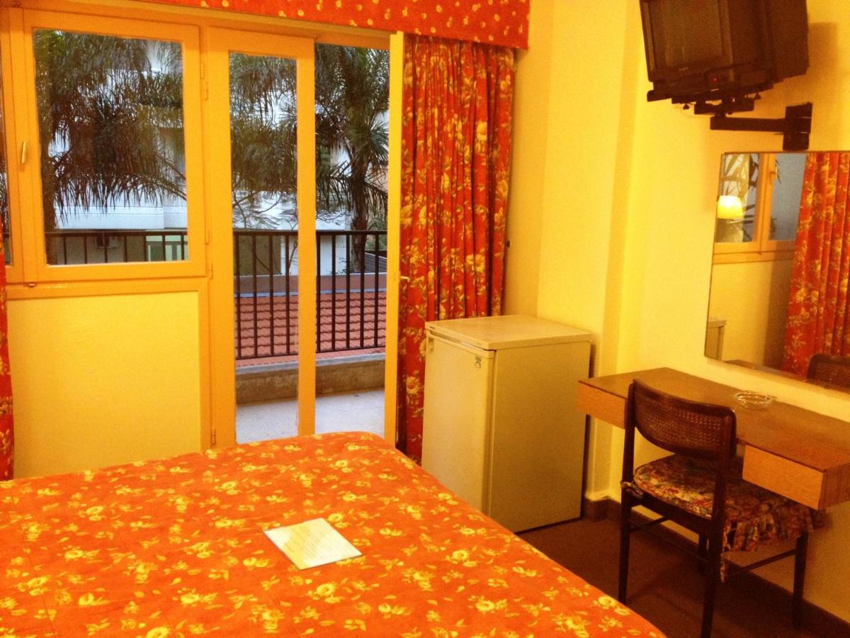 Embassy Hotel photo