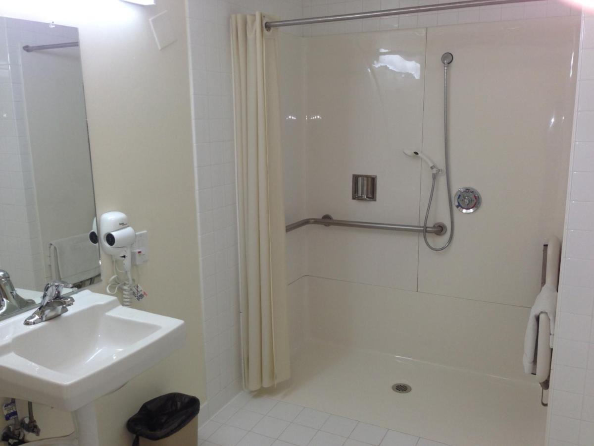 Jolly Roger Hotel - 3