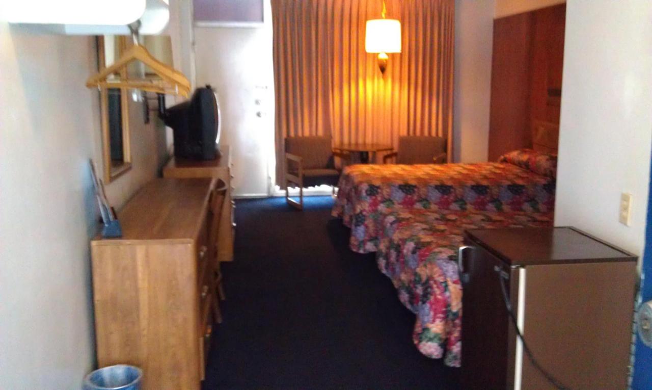 Kings Inn Cleveland — photo 19