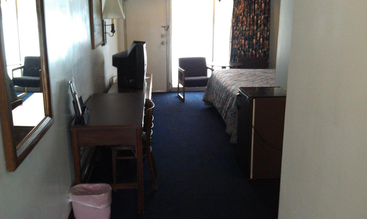 Kings Inn Cleveland — photo 20
