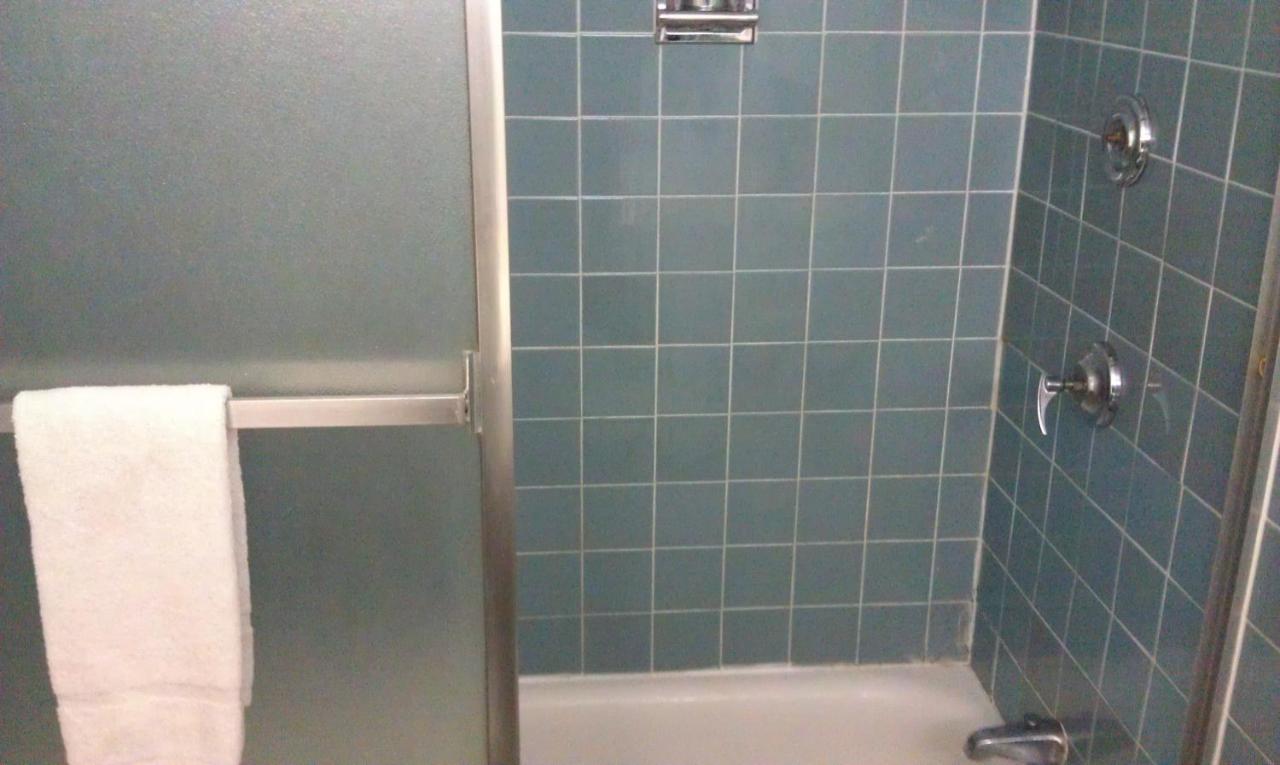 Kings Inn Cleveland — photo 22