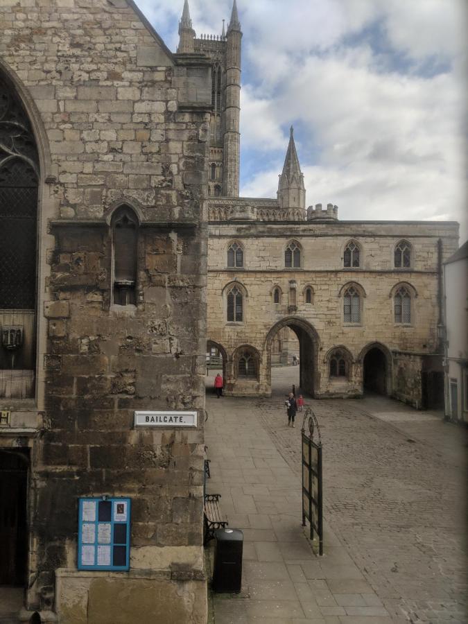 Pemberton House, LINCOLN