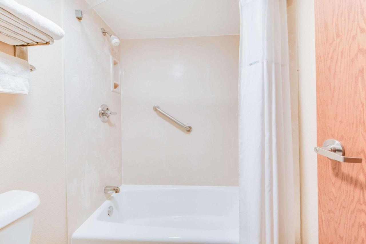 All Inn Hotel — photo 19