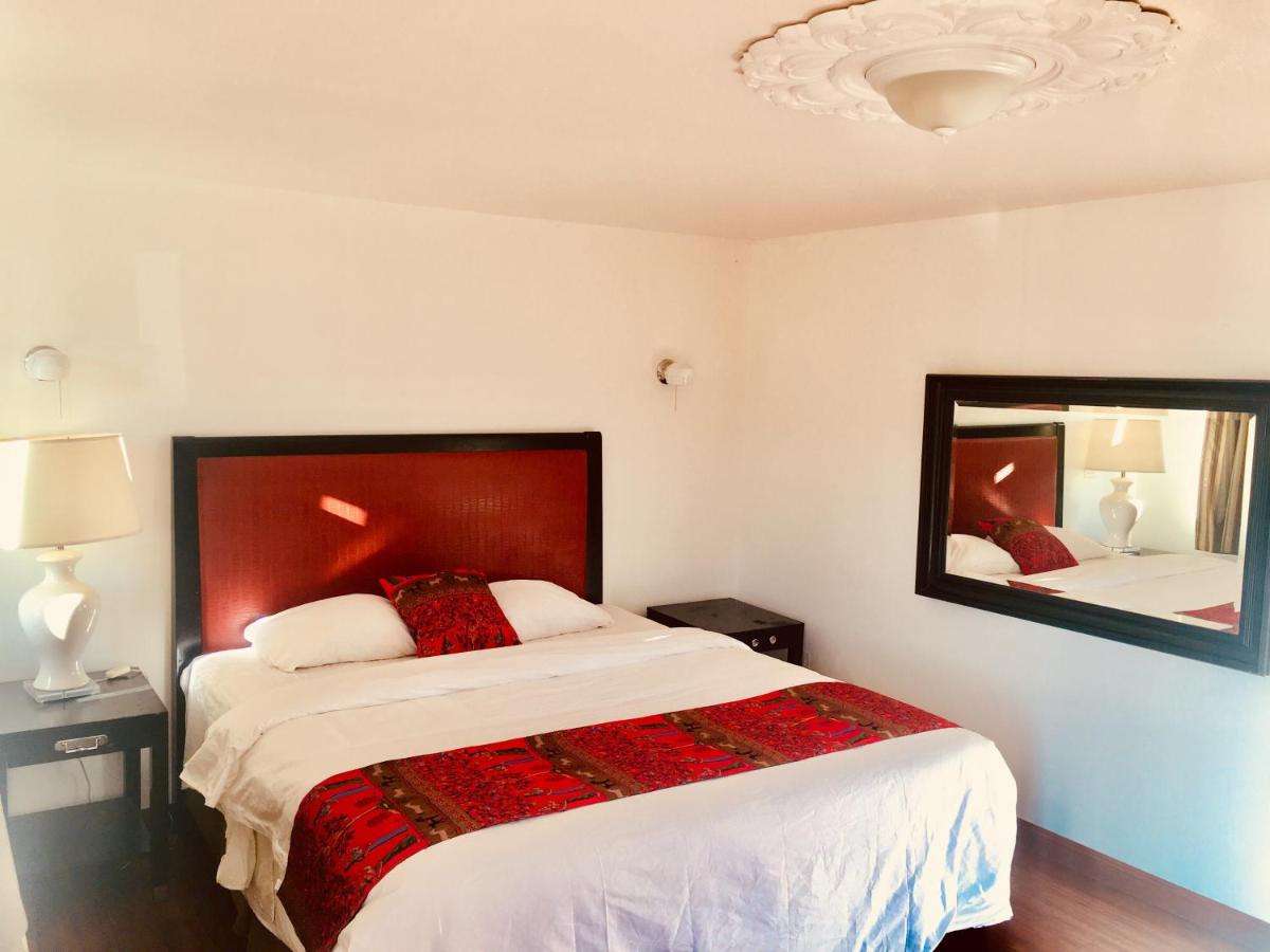 Imperial Suites — photo 19