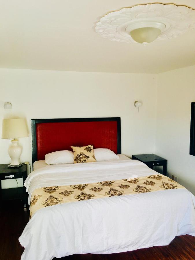 Imperial Suites — photo 22
