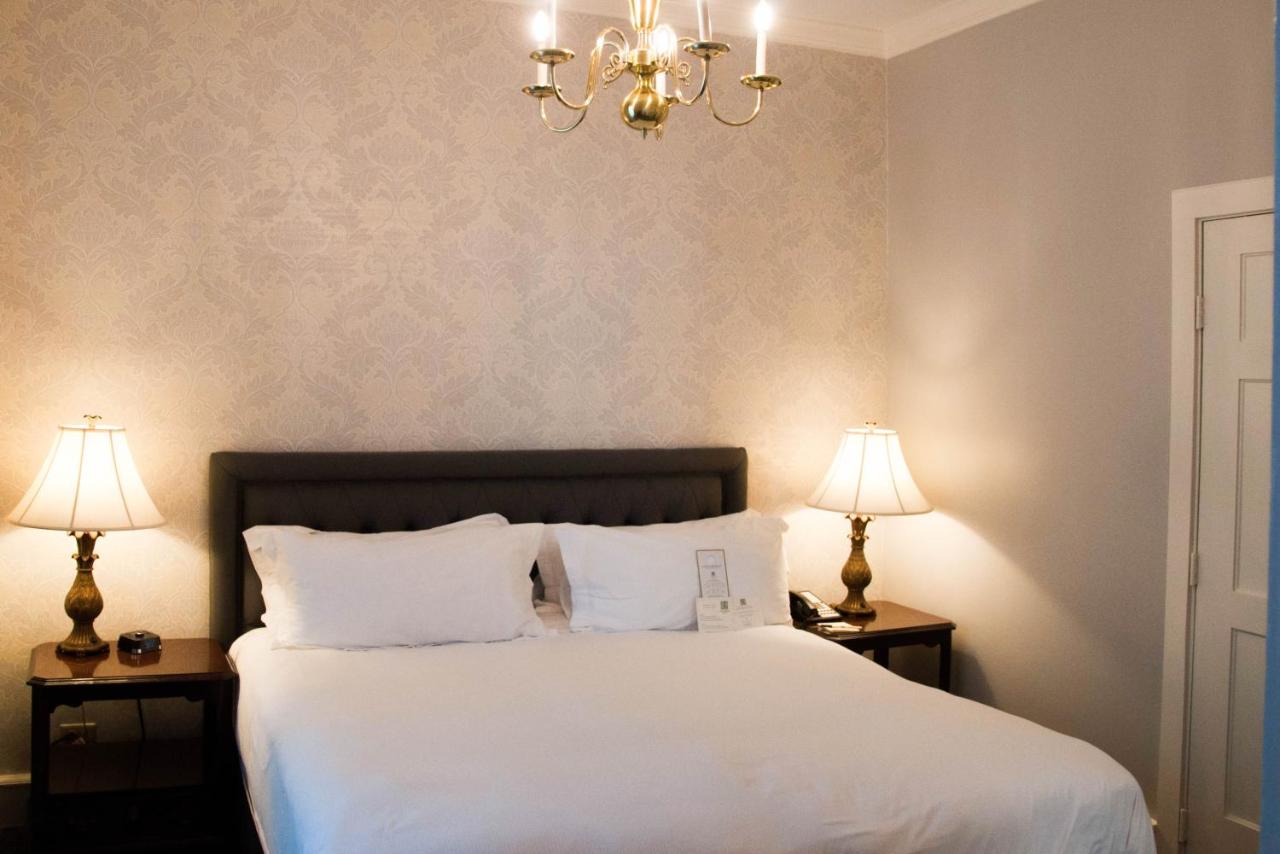 Colonial Hotel — photo 10