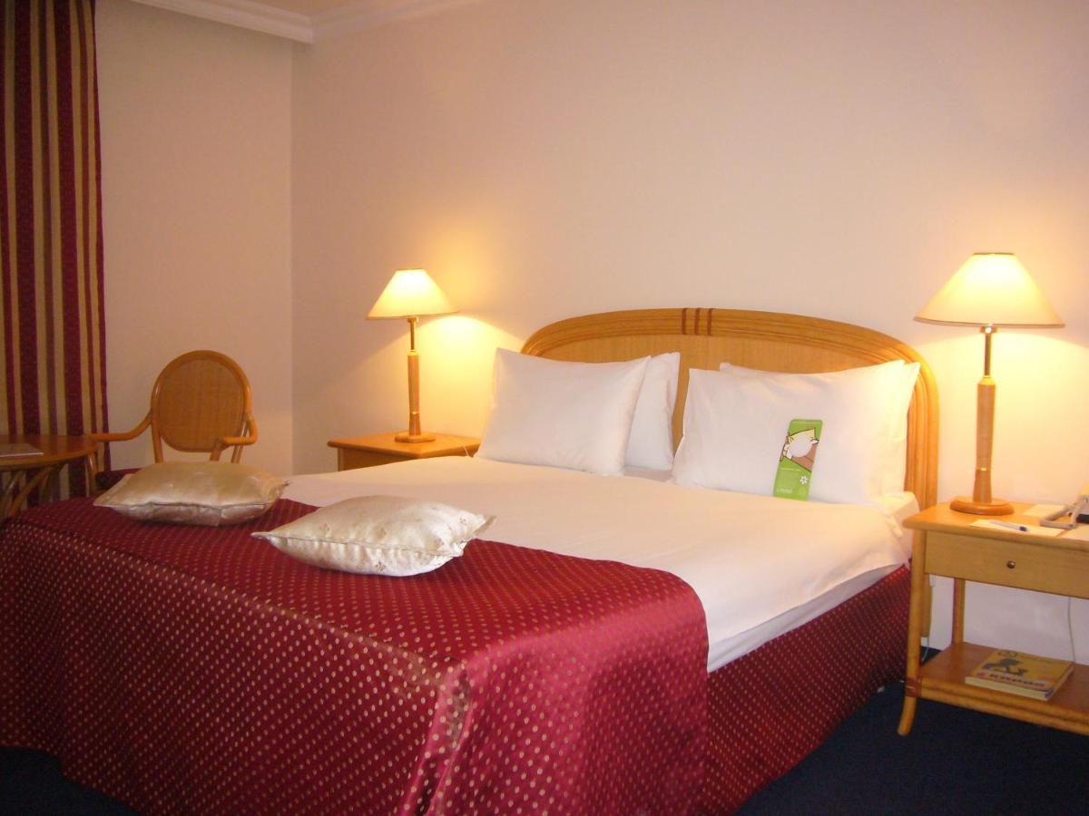 Ramada by Wyndham Sofia City Center photo