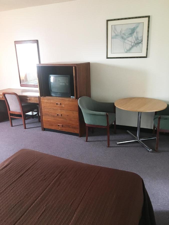 Village Motel — photo 18