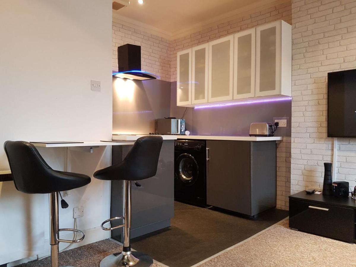 Modern Broughton Apartment - Walk to City Centre and St James Quarter