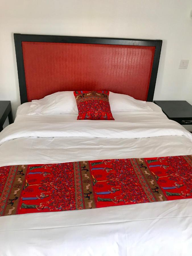 Imperial Suites — photo 24