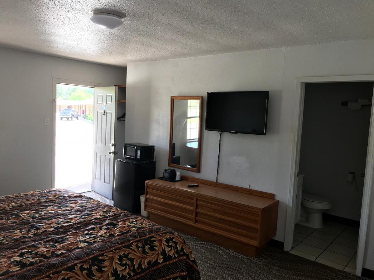 Budget Inn — photo 15