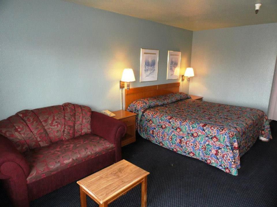 Applegate Inn — photo 9
