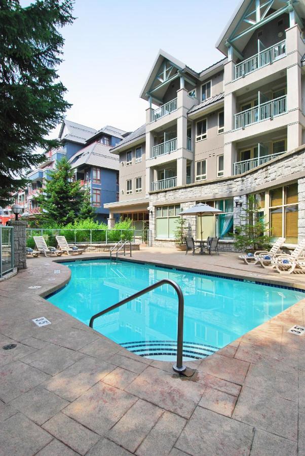 Summit Lodge Boutique Hotel Whistler photo
