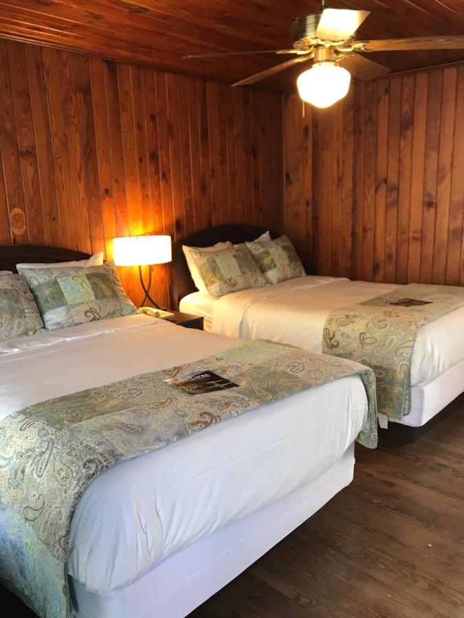 Riverside Lodge at Chimney Rock — photo 15