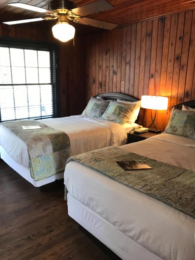 Riverside Lodge at Chimney Rock — photo 17