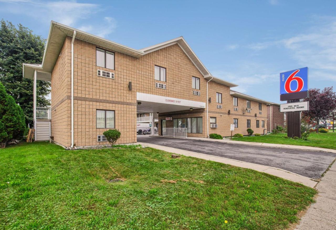 Image: Motel 6-Windsor, ON